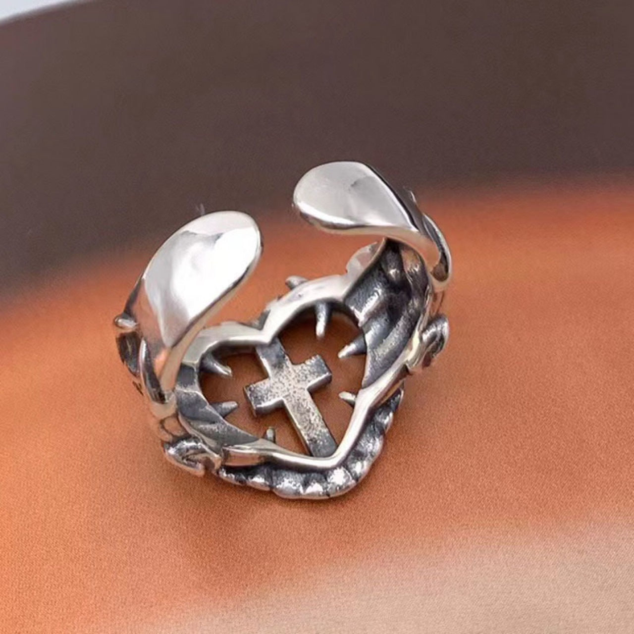 Fashion personality heart-shaped cross ring, adjustable ring